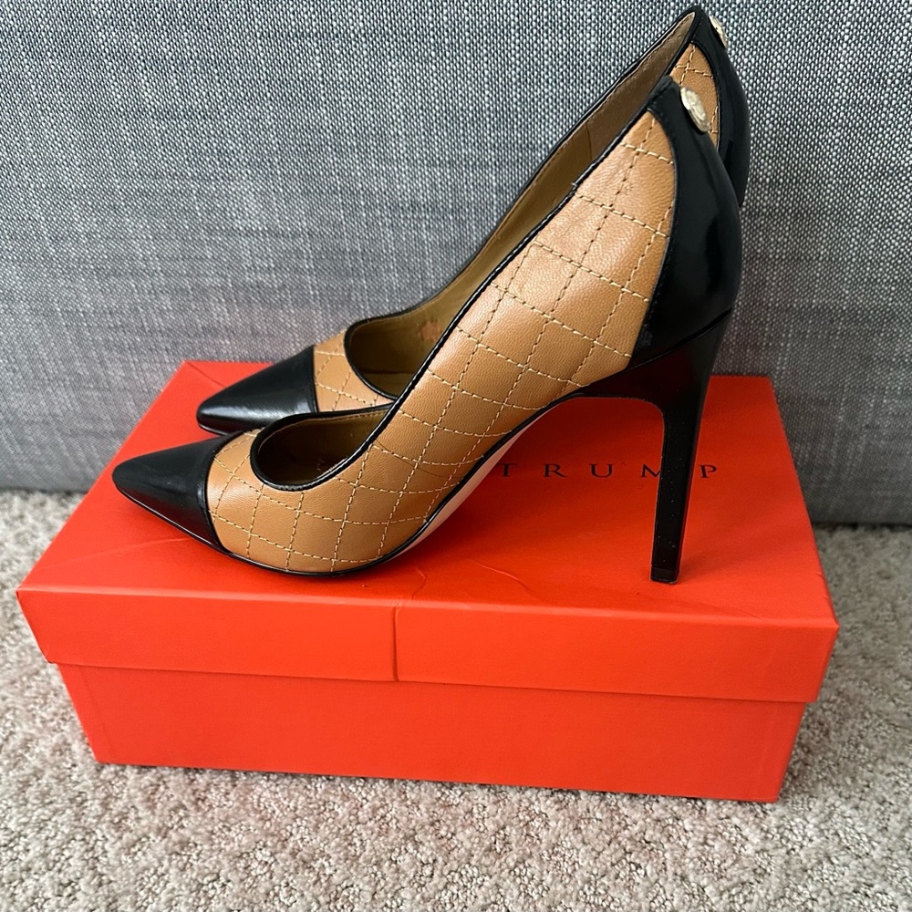 Ivanka Trump Black and Tan Pointy-Toe Heels - Picture 7 of 16